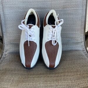 Oakley High-Quality Brown & White Leather Golf Shoes